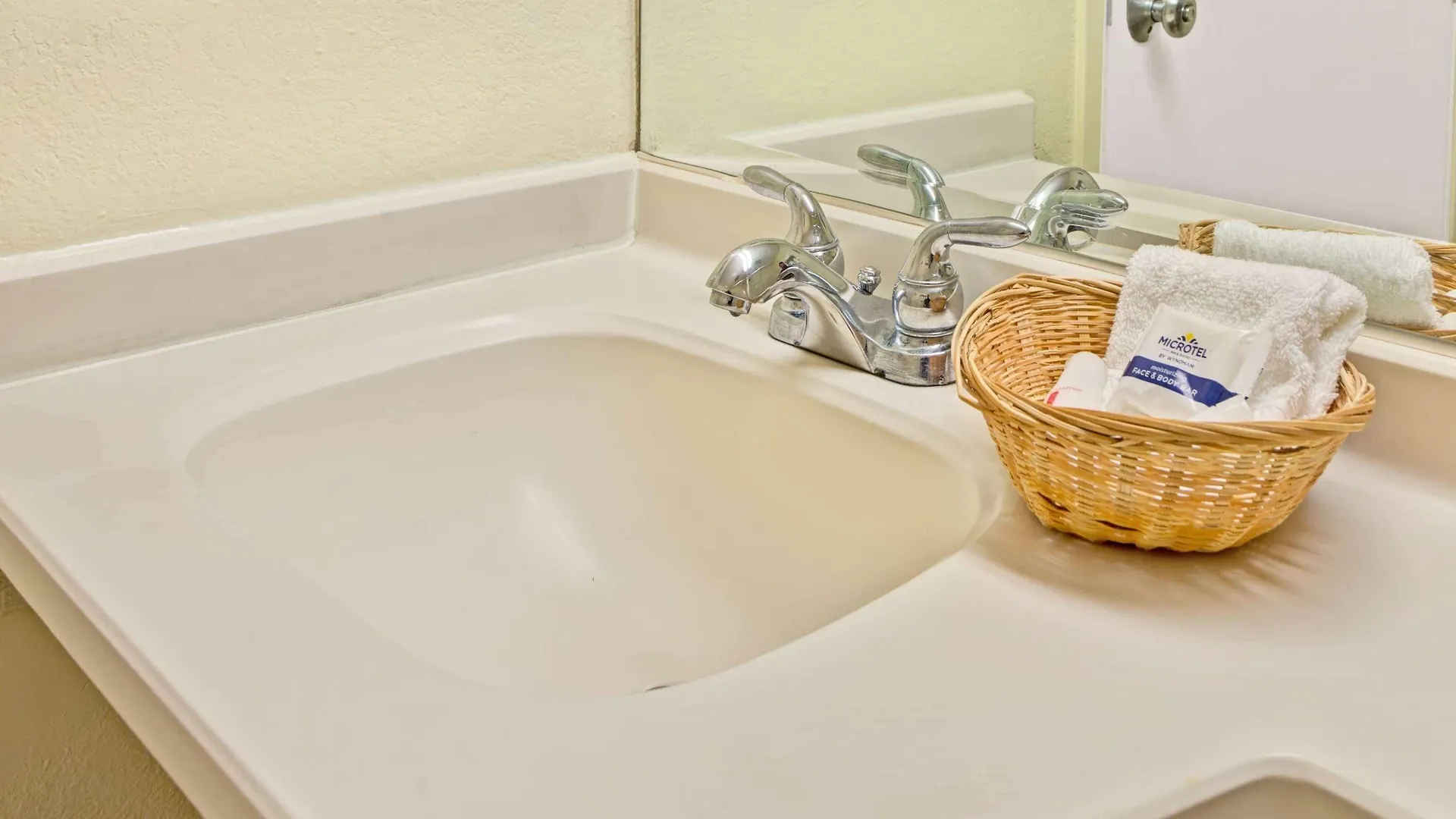Microtel Inn & Suites By Wyndham Cordova Memphis Wolfchase